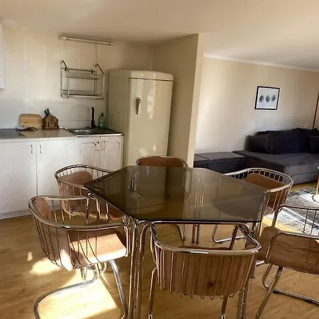 Perfectly Located Summerhouse