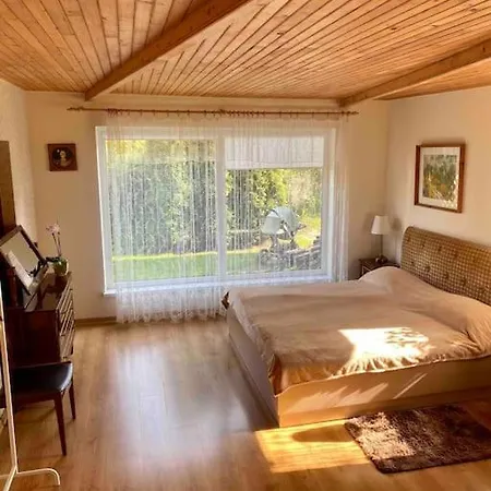 Perfectly Located Summerhouse Feriehus